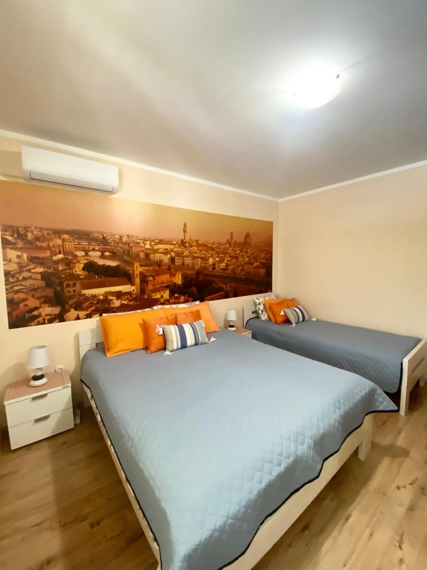 Apartments Villa Viktoria Tivat Exterior photo